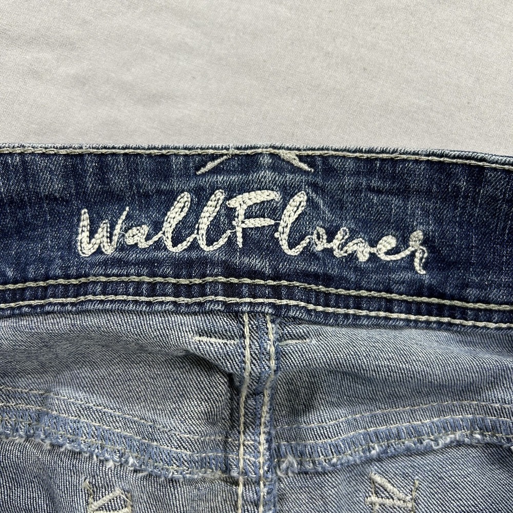 Wallflower Jeans Womens 11‎ Blue Denim Skinny Distressed Cowgirl Western 32x28 - Picture 11 of 12